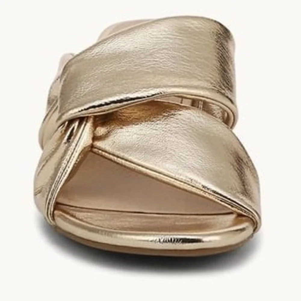 LifeStride Nori Platino Metallic Gold Kitten Heel Dress Sandal Womens Sz 6W Wide